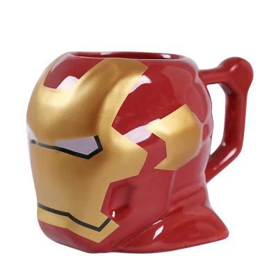 Kreatives Design: The Revengers geformte Kaffeetasse